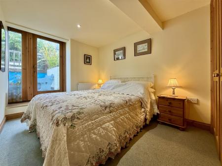 Bed 2.JPG