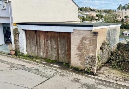 Garage_.jpg