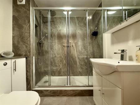Shower Room.JPG