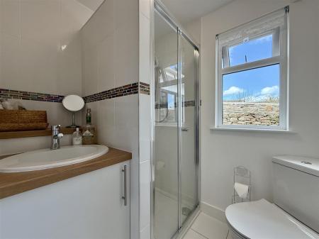 Shower Room.JPG