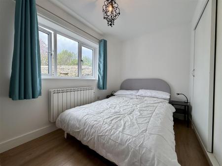 Bed 5.JPG