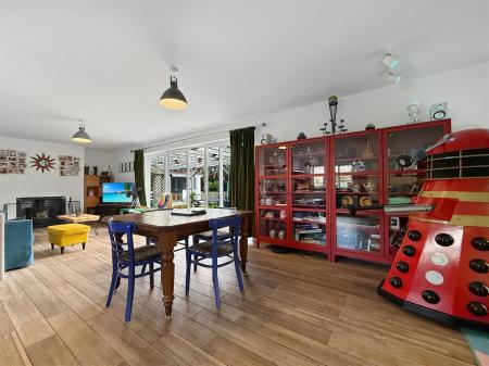 Dining Area Towards Living.JPG