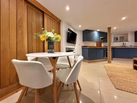 Dining Area.JPG