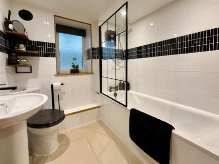Bathroom.JPG