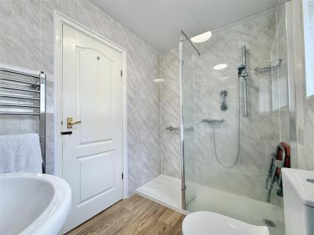 Shower  Room.jpeg