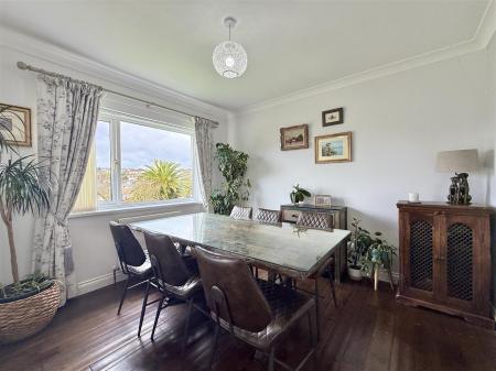 Dining Table.jpeg
