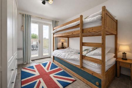 Bedroom 3.png