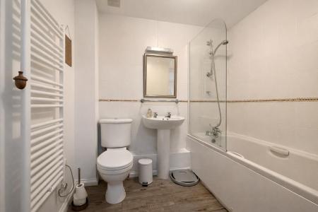 Family Bathroom.png