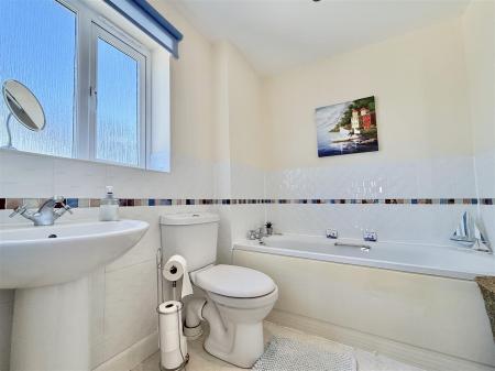 Family Bathroom.jpeg