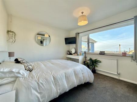 Bedroom 1.jpeg
