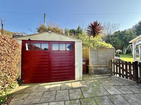 Garage.jpeg