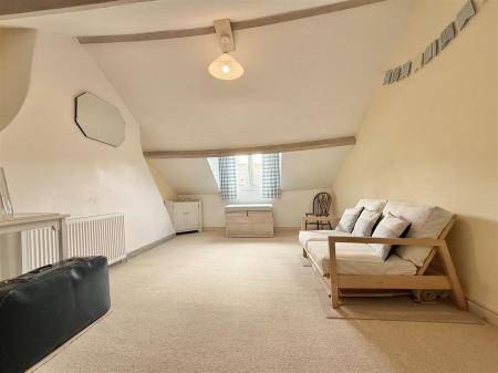 Top  Bedroom.jpg