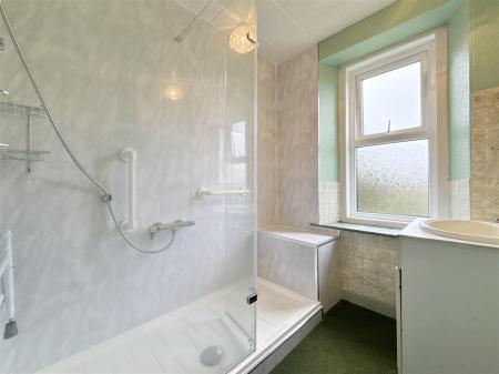 Shower Room.jpg
