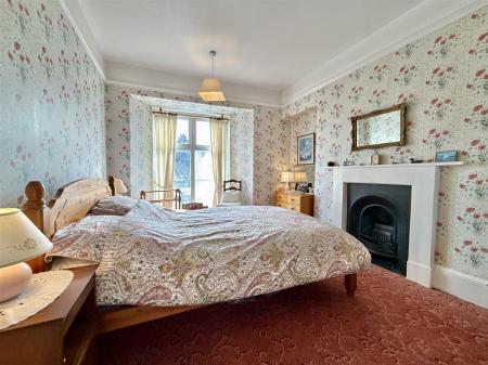 Bed 1.JPG