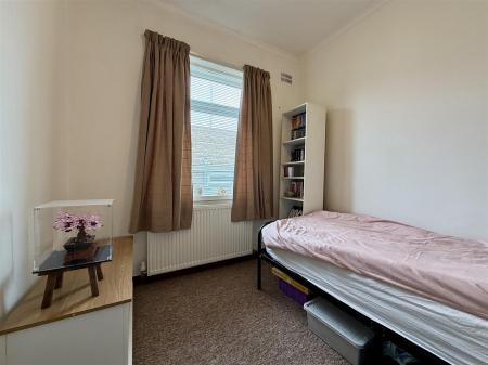 Bed 3.JPG