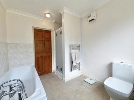 Bathroom.jpeg