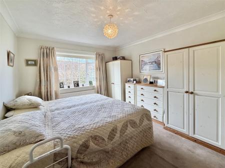 Bedroom 1.jpeg