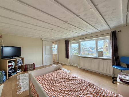 Bedroom  4.jpg