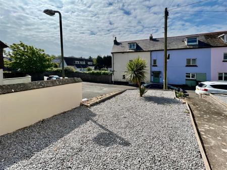 Flat 2 Garrow Court 8.JPG