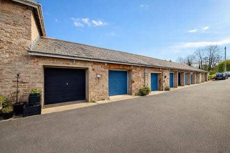 Garage (Black Door).png