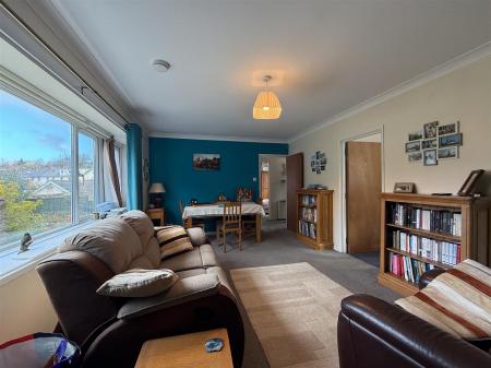 Living Room.JPG