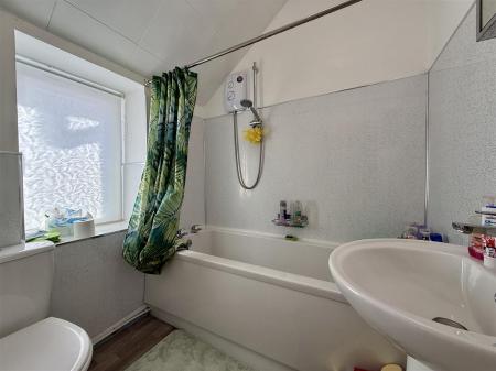 Bathroom.JPG