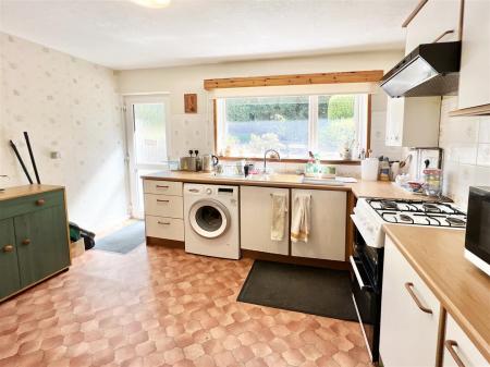 16 Milton Park - 4.jpeg