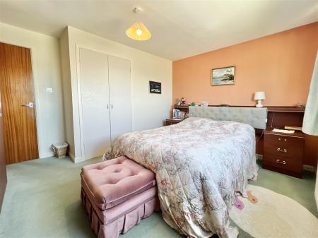 16 Milton Park - 14.jpeg