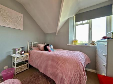 Bed 3.JPG