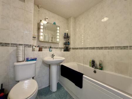 Bathroom.JPG