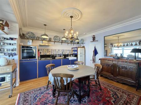 Kitchen Diner.jpg