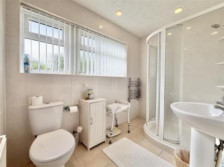 Shower Room.jpg