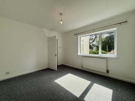 Bedroom 1.JPG