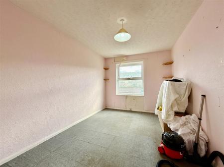 Bedroom 2.JPG