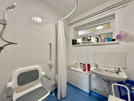 Shower Room.JPG