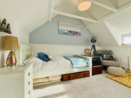 Loft Bedroom (2).JPG