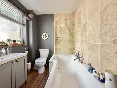 Family Bathroom.jpg