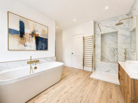 Master Bedroom Ensuite.png