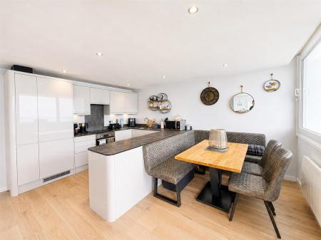 Kitchen Dining Area.png