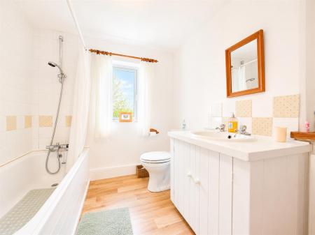 Family Bathroom.png