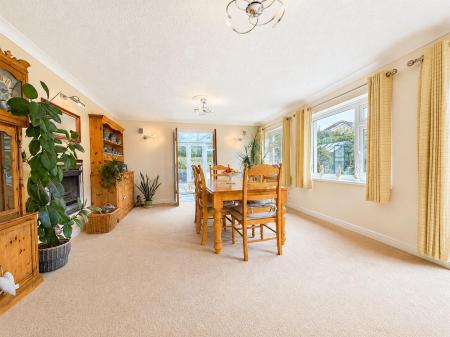 Dining Room (2).png