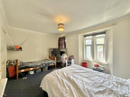 Bedroom 1.jpeg