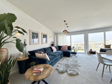 Lounge Area.jpeg