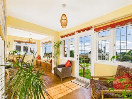 Sun  Room.png