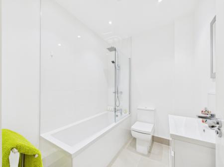 CAM04018G0-PR0405-ST