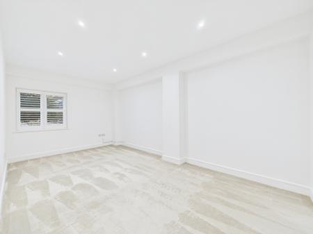 CAM04018G0-PR0393-ST