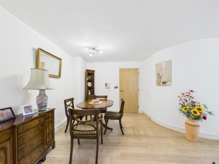 CAM04018G0-PR0399-ST