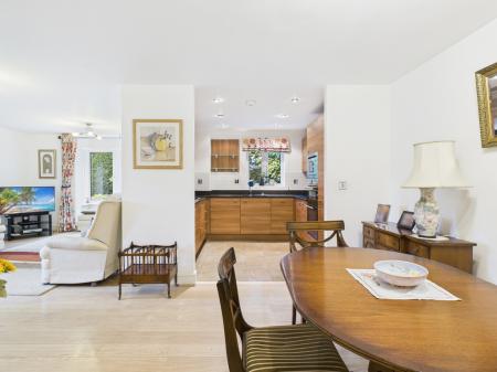 CAM04018G0-PR0399-ST