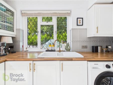 CAM02581G0-PR0131-ST