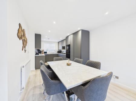 CAM04018G0-PR0411-ST